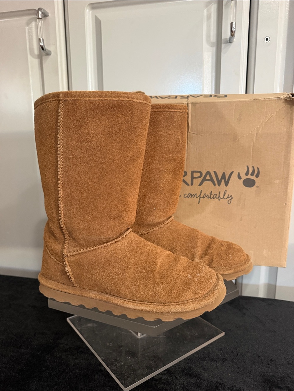 Kids BearPaw Classic Mid-Height Suede Slipper Boots in Chestnut Sz 4